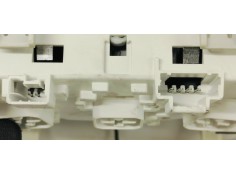 Recambio de luz interior para peugeot 208 1.6 hdi 100 fap referencia OEM IAM 9674441377  