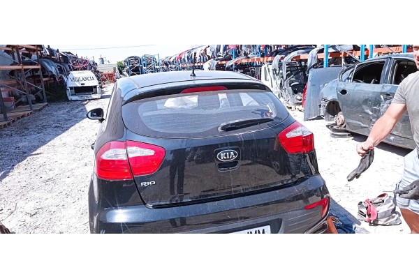 Recambio de porton trasero para kia rio drive referencia OEM IAM   