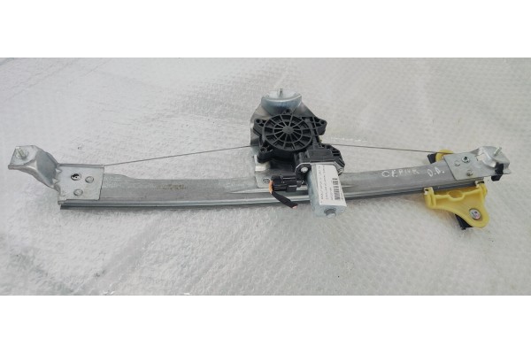 Recambio de elevalunas delantero derecho para renault captur 1.2 i turbo 118 referencia OEM IAM 807200713R  