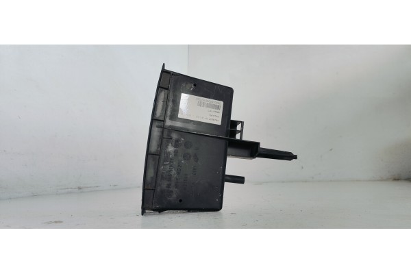 Recambio de moldura para peugeot 307 (s1) xsi referencia OEM IAM 9634511577  