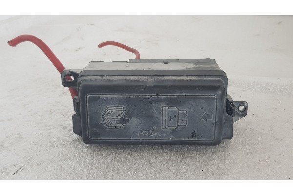 Recambio de caja reles / fusibles para bmw mini (r56) referencia OEM IAM 921337202  