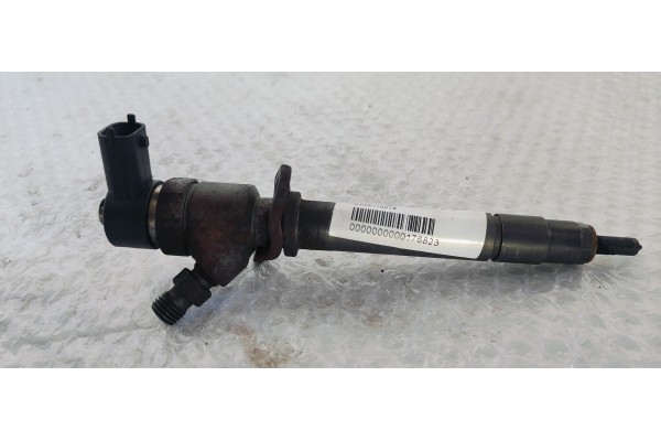 Recambio de inyector para volvo s60 berlina 2.4 d referencia OEM IAM 0445110078  