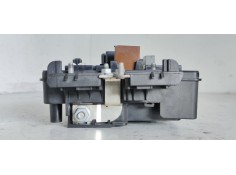 Recambio de caja reles / fusibles para opel insignia berlina edition referencia OEM IAM 13255300  