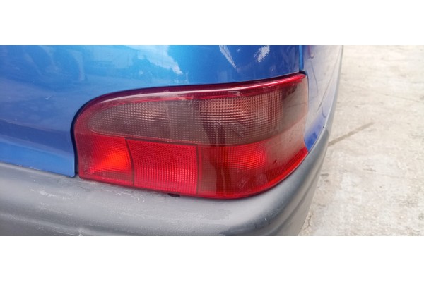 Recambio de piloto trasero derecho para citroen saxo 1.5 diesel referencia OEM IAM   