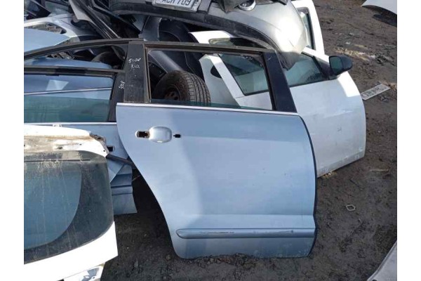 Recambio de puerta trasera derecha para peugeot 5008 1.6 hdi 110 fap referencia OEM IAM   