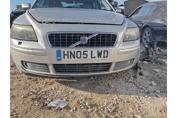 Recambio de paragolpes delantero para volvo s40 berlina 2.4i momentum referencia OEM IAM   