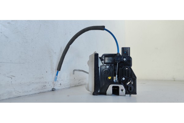 Recambio de cerradura puerta trasera izquierda para kia rio 1.2 cat referencia OEM IAM   