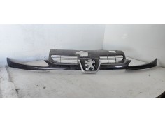 Recambio de rejilla delantera para peugeot 206 cc cc referencia OEM IAM   