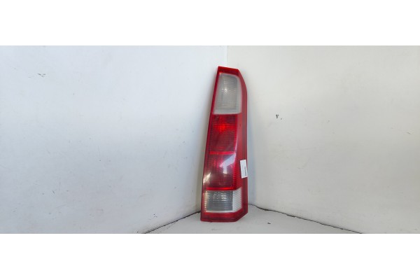 Recambio de piloto trasero derecho para opel meriva 1.7 16v cdti referencia OEM IAM 13203392  