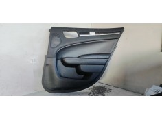 GUARNECIDO PUERTA TRASERA DERECHA 