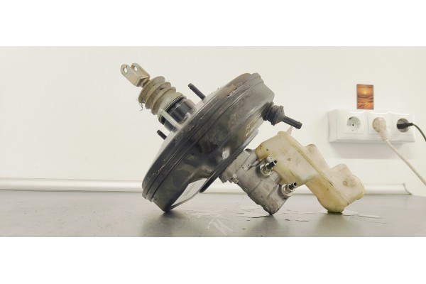 Recambio de servofreno para toyota yaris 1.0 i 68 referencia OEM IAM 472000D540  