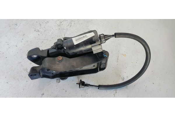 Recambio de pedal acelerador para lancia thema 3.0jtd 240 fap referencia OEM IAM 05154105AD  