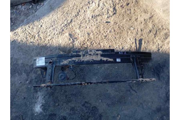 Recambio de refuerzo paragolpes delantero para kia rio (yb) 1.2i 85 referencia OEM IAM   