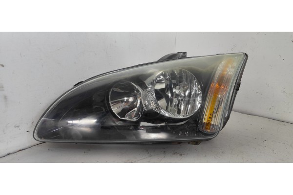 Recambio de faro izquierdo para ford focus berlina (cap) 1.6 16v cat referencia OEM IAM   