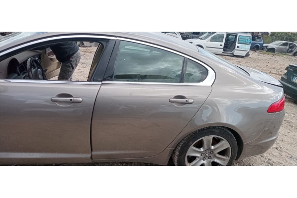 Recambio de puerta trasera izquierda para jaguar xf 2.7 v6 diesel luxury referencia OEM IAM   