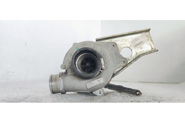 Recambio de turbocompresor para volvo s60 berlina 2.4 d referencia OEM IAM 30757079  