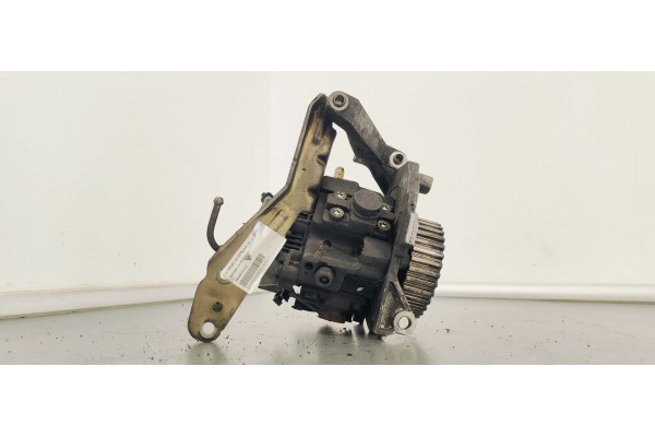 Recambio de bomba inyeccion para citroen c4 berlina lx referencia OEM IAM 0445010102  
