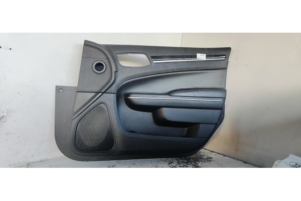 Recambio de guarnecido puerta delantera derecha para lancia thema 3.0jtd 240 fap referencia OEM IAM   