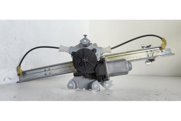 Recambio de elevalunas trasero izquierdo para nissan primera berlina (p12) 1.9 16v turbodiesel cat referencia OEM IAM   