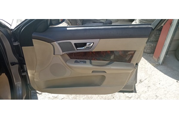 Recambio de guarnecido puerta delantera derecha para jaguar xf 2.7 v6 diesel cat referencia OEM IAM   