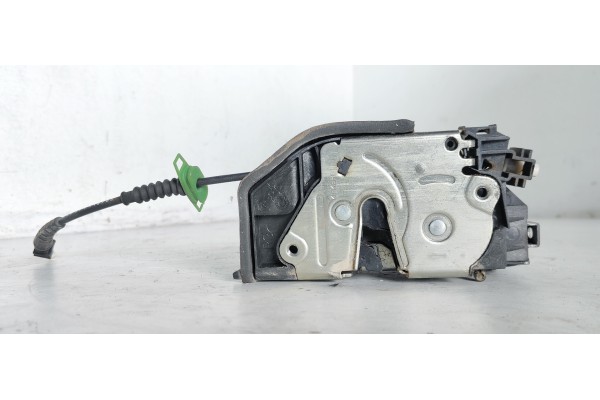 Recambio de cerradura puerta trasera derecha para bmw serie 5 berlina (e60) 525d referencia OEM IAM 7167076  