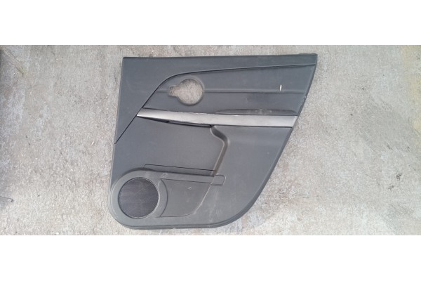 Recambio de guarnecido puerta trasera derecha para pontiac torrent m1 referencia OEM IAM   