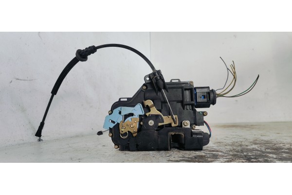 Recambio de cerradura puerta delantera izquierda para skoda octavia berlina (1z3) edition 100 referencia OEM IAM 3D2837015  