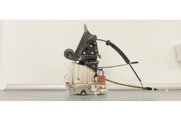 Recambio de cerradura puerta delantera izquierda para mercedes-benz clase a (w169) referencia OEM IAM 1697202535  