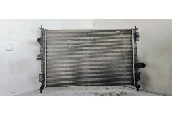 Recambio de radiador agua para citroen c4 picasso 1.6hdi 120 fap referencia OEM IAM P9675747980  