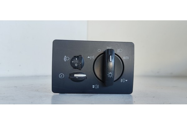 Recambio de mando luces para ford focus berlina (cap) 2.0 tdci cat referencia OEM IAM 4M5T13A024DA  