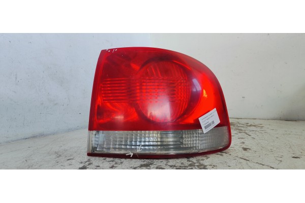 Recambio de piloto trasero derecho para volkswagen touareg (7la) tdi r5 referencia OEM IAM 7L6945096H  