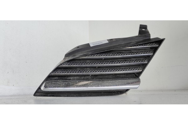 Recambio de rejilla paragolpes izquierda para nissan primera berlina (p12) line up referencia OEM IAM 6233AU300  