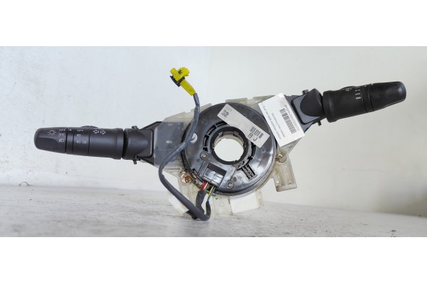 Recambio de mando multifuncion para nissan primera berlina (p12) line up referencia OEM IAM   