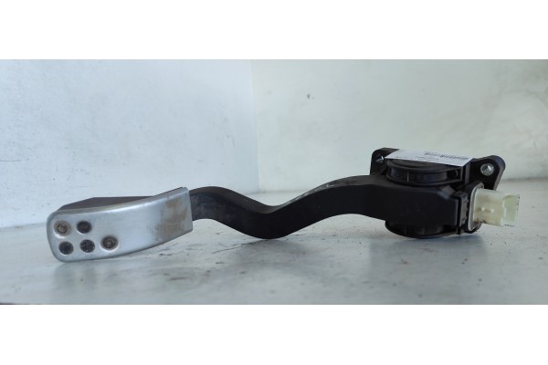 Recambio de potenciometro pedal para peugeot 307 cc (s2) 1.6 16v cat referencia OEM IAM 9647781377  