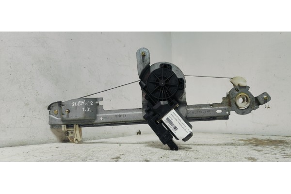 Recambio de elevalunas trasero izquierdo para renault scenic ii emotion referencia OEM IAM 440726F  