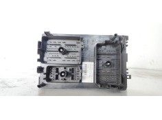 Recambio de caja reles / fusibles para opel astra j lim. 1.7 16v cdti referencia OEM IAM 13318782  