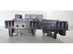 Recambio de caja reles / fusibles para opel astra j lim. 1.7 16v cdti referencia OEM IAM 13318782  