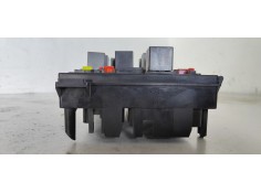 Recambio de caja reles / fusibles para opel astra j lim. 1.7 16v cdti referencia OEM IAM 13318782  