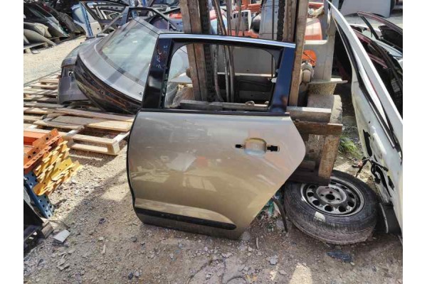 Recambio de puerta trasera izquierda para peugeot 3008 1.6 hdi 110 fap referencia OEM IAM   