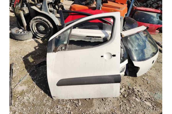 Recambio de puerta delantera izquierda para peugeot partner kasten referencia OEM IAM   