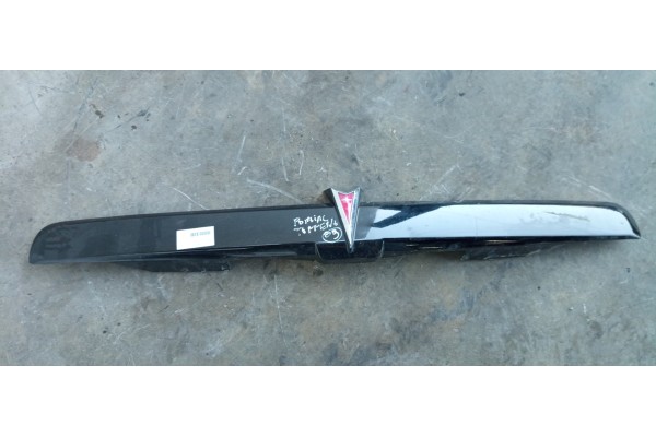 Recambio de rejilla delantera para pontiac torrent m1 referencia OEM IAM   