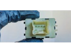 Recambio de mando elevalunas delantero derecho para renault captur 1.2 i turbo 118 referencia OEM IAM 254218614R  