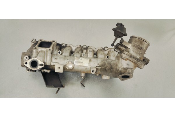 Recambio de colector admision para kia sorento 2.5 crdi ex referencia OEM IAM 3510027XXX  