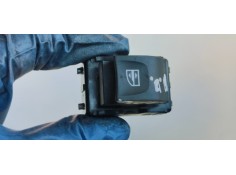 Recambio de mando elevalunas delantero derecho para renault captur 1.2 i turbo 118 referencia OEM IAM 254218614R  