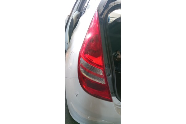 Recambio de piloto trasero izquierdo para hyundai i30 1.6 crdi cat referencia OEM IAM   