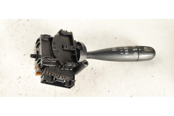 Recambio de mando limpia para toyota yaris (ncp1/nlp1/scp1) 1.0 linea sol referencia OEM IAM 173647  