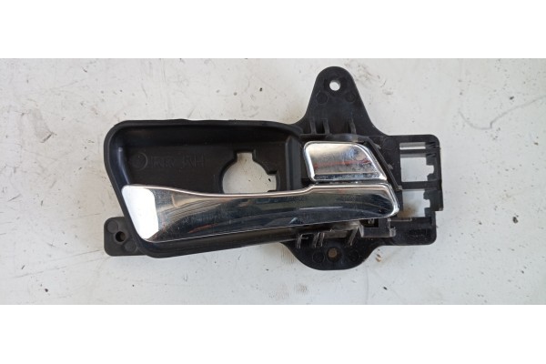 Recambio de maneta interior trasera derecha para hyundai i30 1.6 crdi cat referencia OEM IAM 83623FD000  