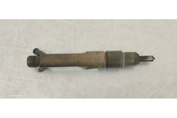 Recambio de inyector para volkswagen golf iv berlina (1j1) 1.9 tdi referencia OEM IAM 028130201T  