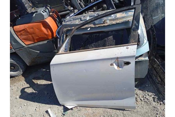 Recambio de puerta delantera izquierda para kia carens ( ) 1.7crdi 116 fap referencia OEM IAM   