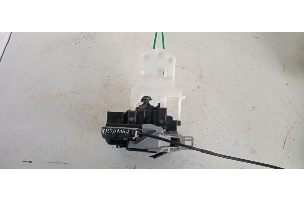 Recambio de cerradura puerta trasera izquierda para hyundai i30 1.6 crdi cat referencia OEM IAM   